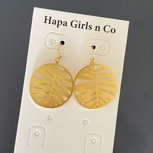 Gold tone dangle earrings
